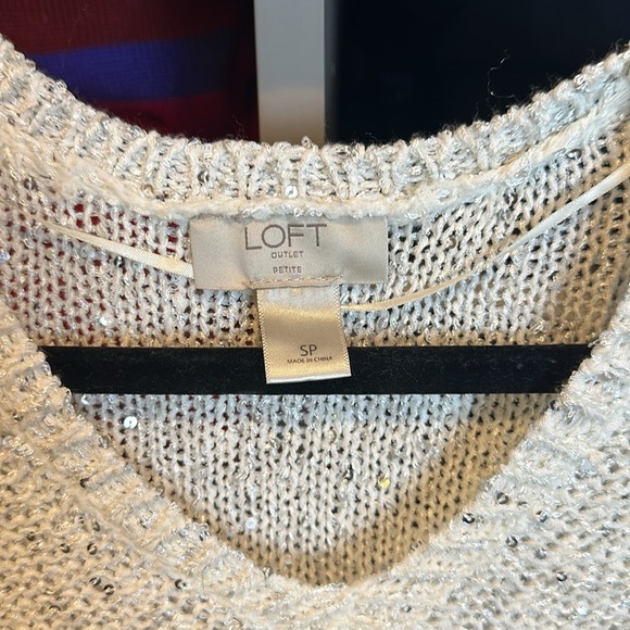 Loft white with sequins multimedia long sleeve v neck tunic sweater size SP - Picture 2 of 3